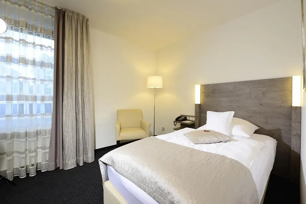 ****  Hotel Spiegel Köln Almanya